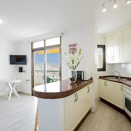 דירה 603c Beautiful Apartment, 6th Floor, Wifi