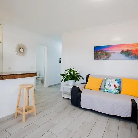 603c Beautiful Apartment, 6th Floor, Wifi * ロスクリスティアーノス